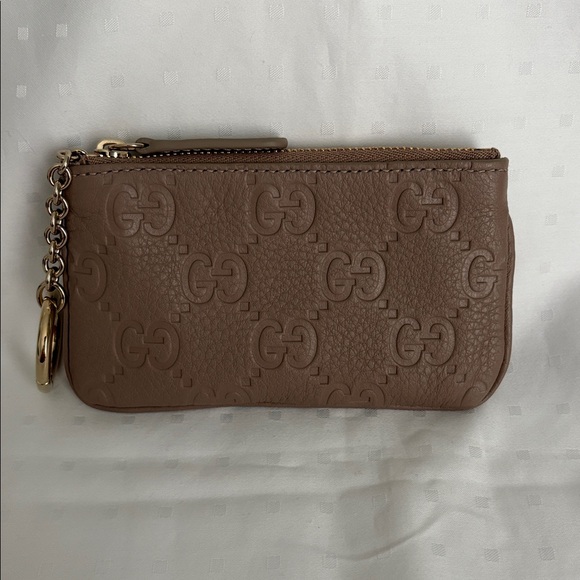Gucci Emblem Leather Key Pouch - Brand New with Dust Bag & Box - Picture 4 of 11